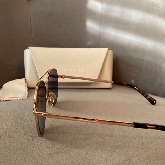 Michael Kors gold framed aviator polarized sunglasses 110882 140 3P - Picture 3 of 4